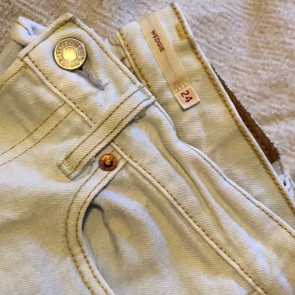 24 Levi’s Wedgie Fit Ankle - Picture 4 of 4